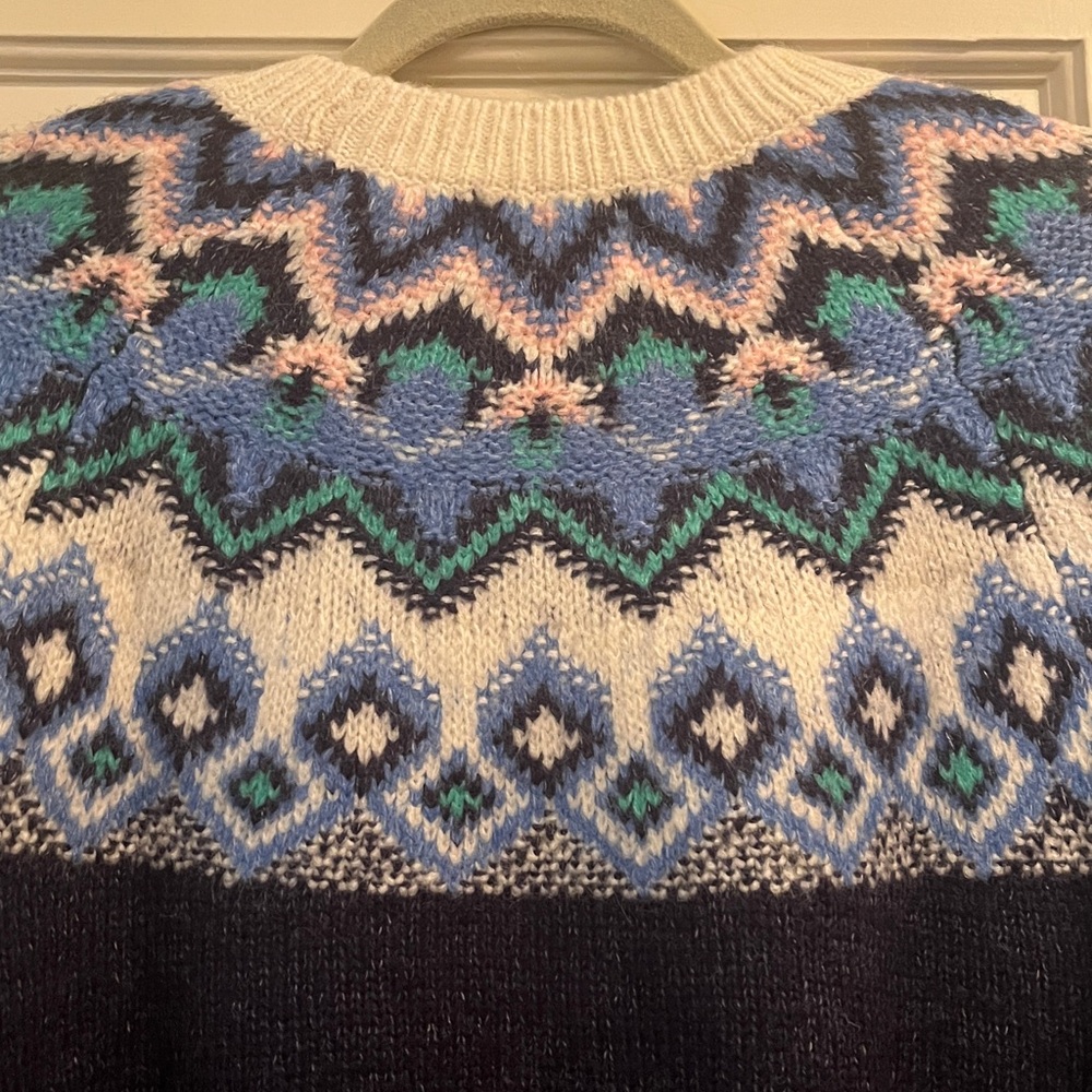 NWT Old Navy Blue and Cream Fair Isle Sweater - Picture 3 of 7